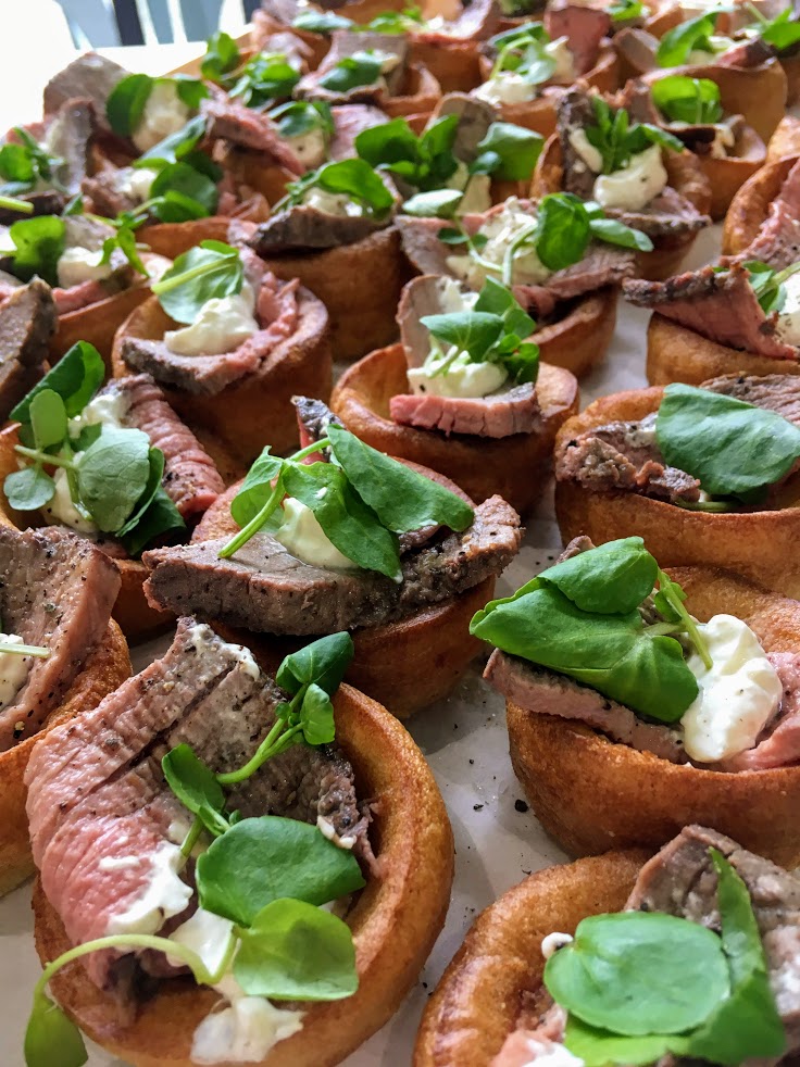 yorkies with sirloin & horseradish crème fraîche